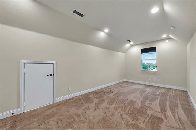 Building Photo - 2633 Sunstar Dr