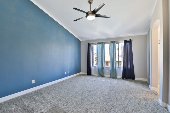 Building Photo - Pet Friendly 5-bedroom, 3 bath Home w/ Pool and Finished Basement