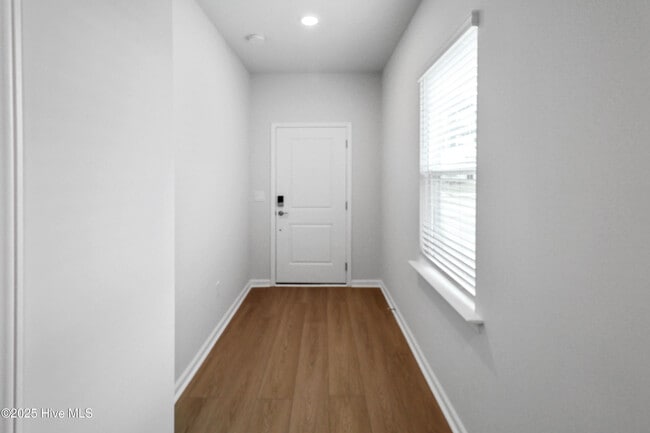 Building Photo - 1478 Hasse Ave