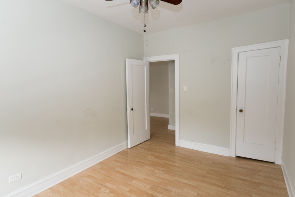 Building Photo - 4856 N Damen Ave