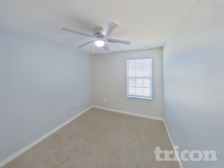 Building Photo - 7127 Summer Holly Pl