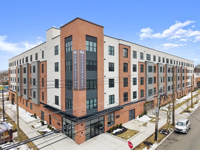 Building Photo - 416 Highland Ave