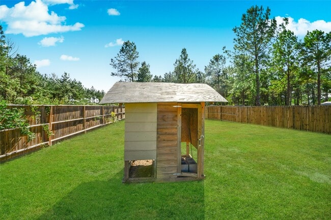 Building Photo - 450 Rd 5512