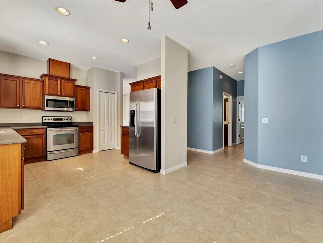 Building Photo - Pristine 4 bed/ 2 bath Annual Rental in Stoneybrook of Venice