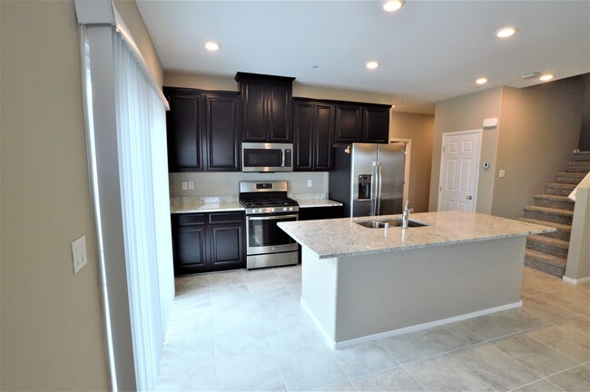 Building Photo - Brand New 3 bedroom townhome