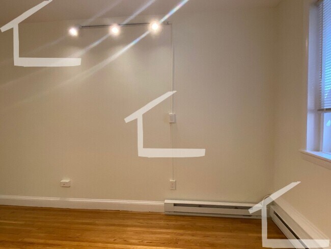 Building Photo - Spacious Studio Coming Available