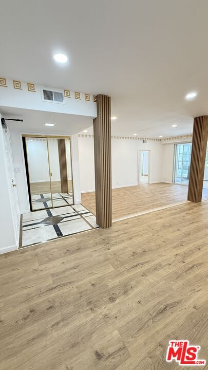 Building Photo - 14144 Dickens St