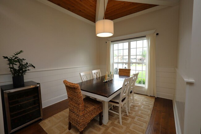 Building Photo - 4025 Gramercy Dr