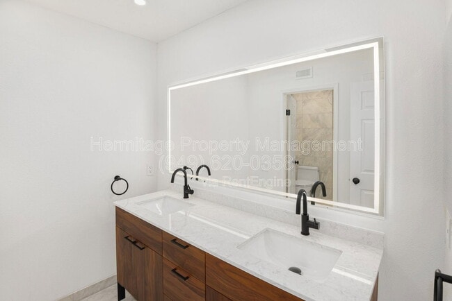 Building Photo - 28142 Ambar