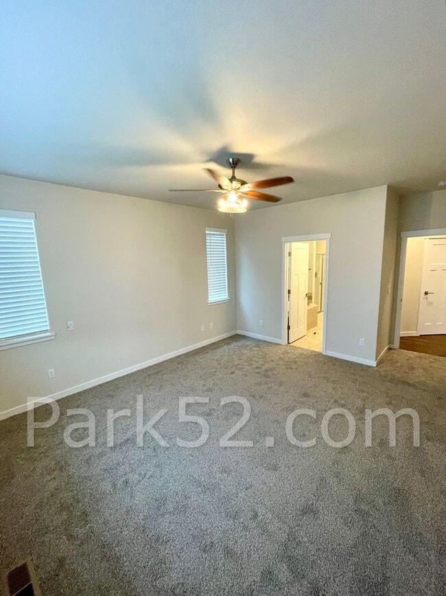 Building Photo - Half Off First Full Month! 4 Bedroom Single Family Home in Lacey