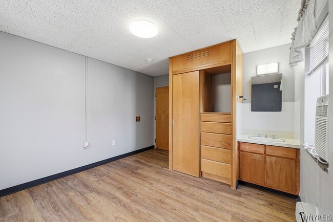 Building Photo - 57 St Johns Parkside