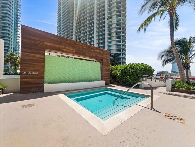 Building Photo - 350 S Miami Ave