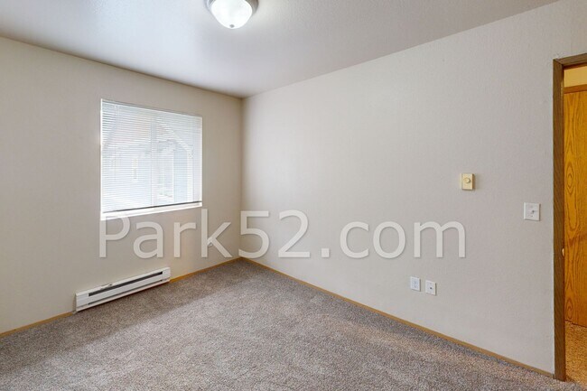 Building Photo - Tacoma Area 3 Bedroom Townhome