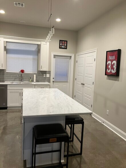 Building Photo - 121 Gadwall Dr