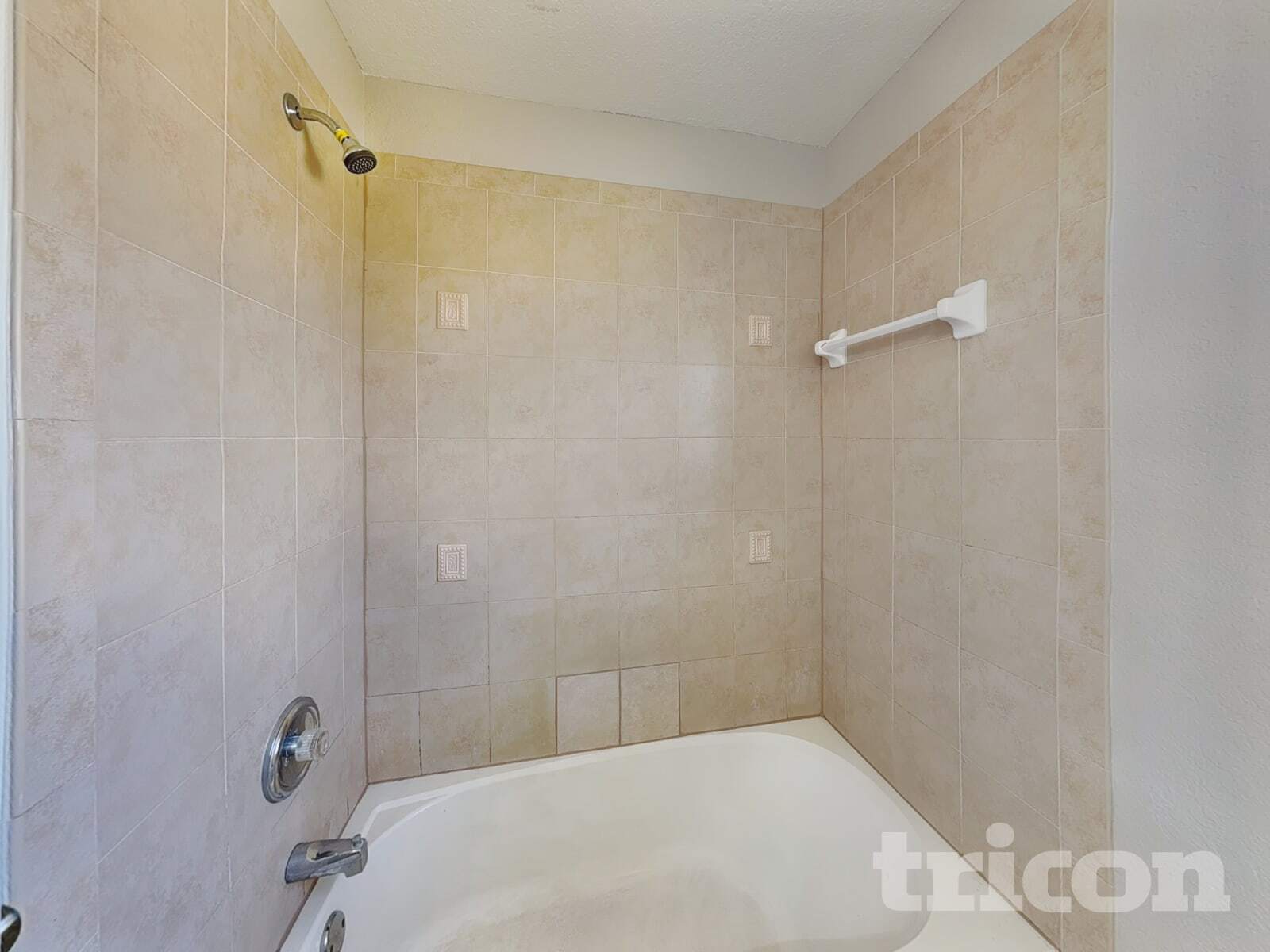 Building Photo - 1488 Nabatoff St