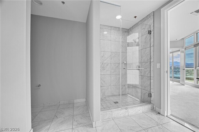 Building Photo - 4525 Dean Martin Dr