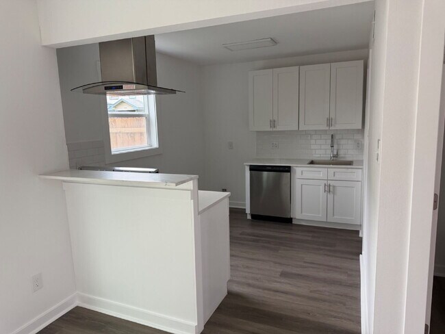 Building Photo - 7651 Oak Chase