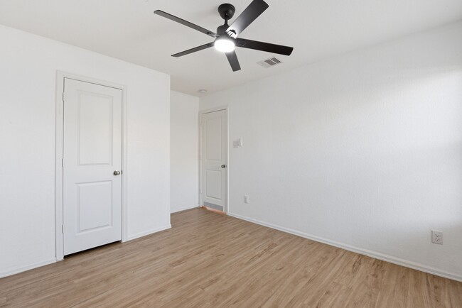 Building Photo - 14427 Woodcott Warren Wy