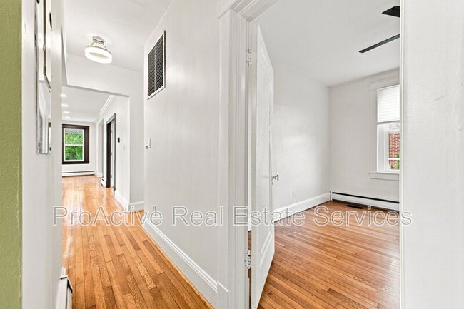 Building Photo - 734 Shirley Ave