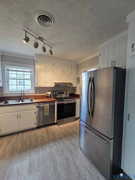 Building Photo - 8506 Spalding Dr