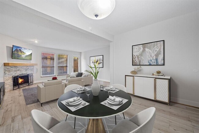 Building Photo - 2277 S Kirkwood Rd