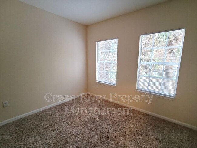 Building Photo - 10075 Gate Pkwy N