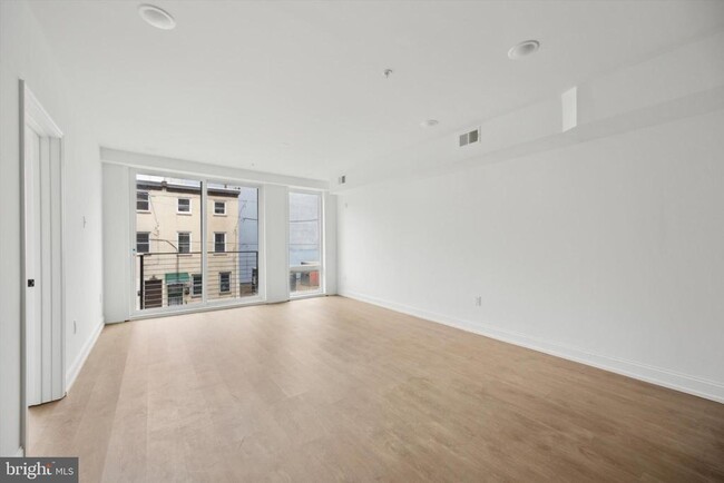Building Photo - 1614 Ridge Ave