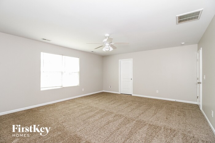 Building Photo - 475 Summergate Dr