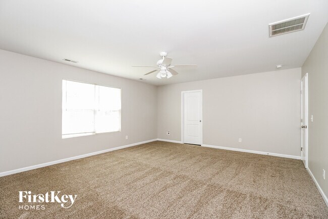 Building Photo - 475 Summergate Dr