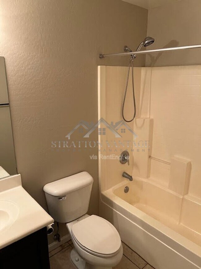 Building Photo - 11429 W Austin Thomas Dr