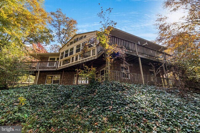 Building Photo - 12555 Trinity Dr