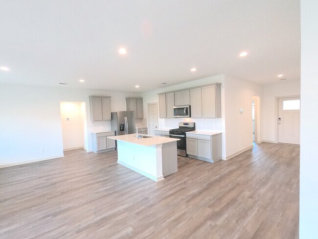 Building Photo - 1119 Hyde Lk Ln