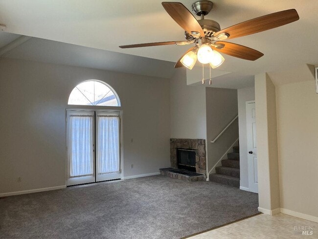Building Photo - 12 Monterey Ct