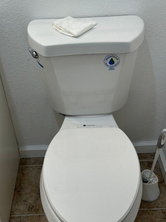 Building Photo - Spacious 4-Bedroom Home with Office, 3 Full Baths, and Modern Amenities