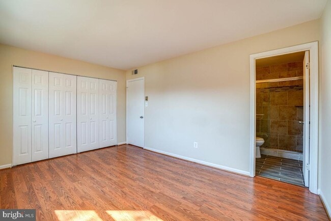 Building Photo - 504 S Harrison Rd