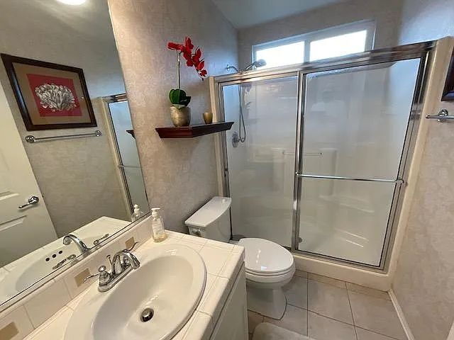 Building Photo - Immaculate 5-Bedroom Executive Home in Desirable Plum Canyon