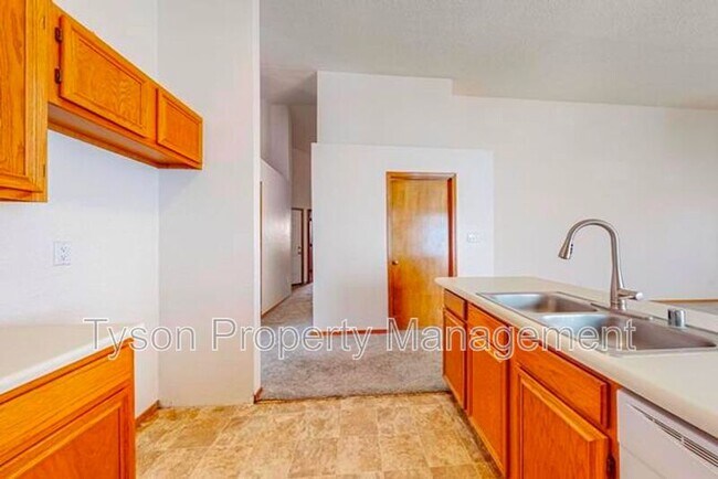 Building Photo - 4701 Plume Rd NW