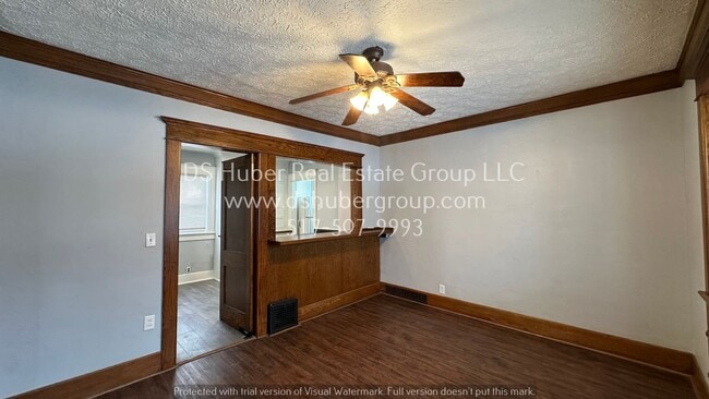 Building Photo - 921 W Oakland-