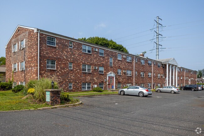 Building Photo - 712 Westville Apartment