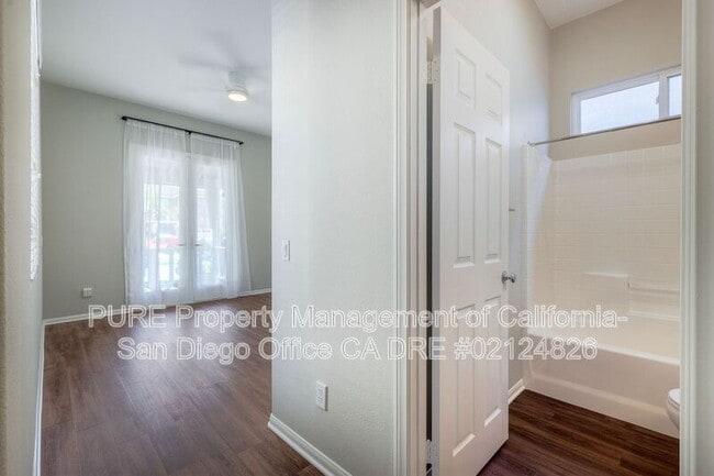 Building Photo - 1428 Heatherwood Ave