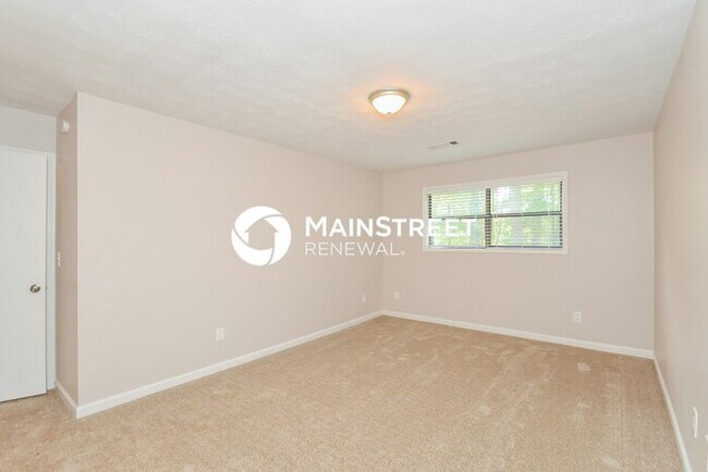 Building Photo - 3 Bedroom Pet-Friendly Home in Conyers, GA with Main Street Renewal
