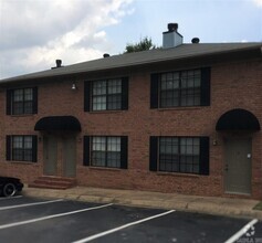 Building Photo - 1803 Reservoir Rd
