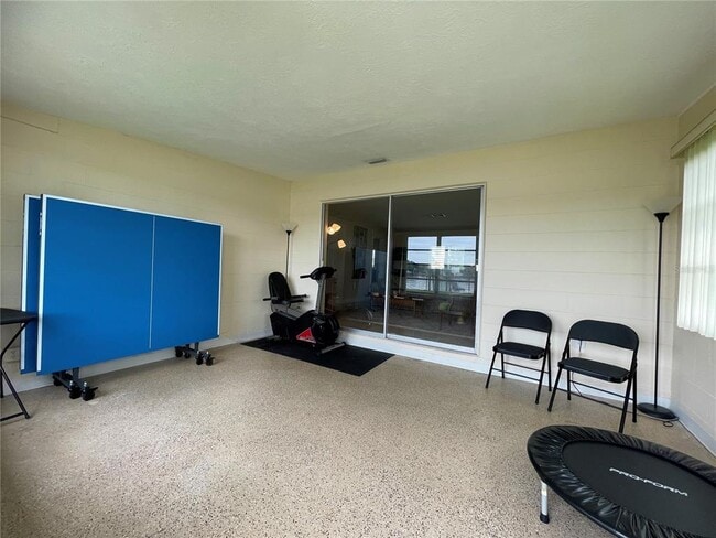 Building Photo - 17045 Dolphin Dr