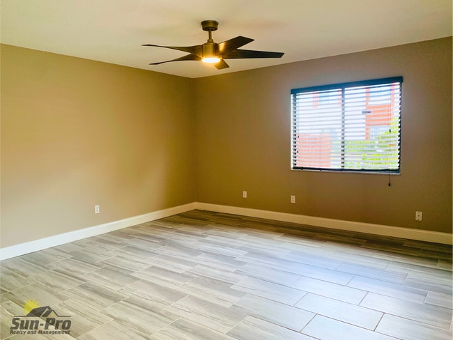 Building Photo - 2089 Oak Meadow Cir