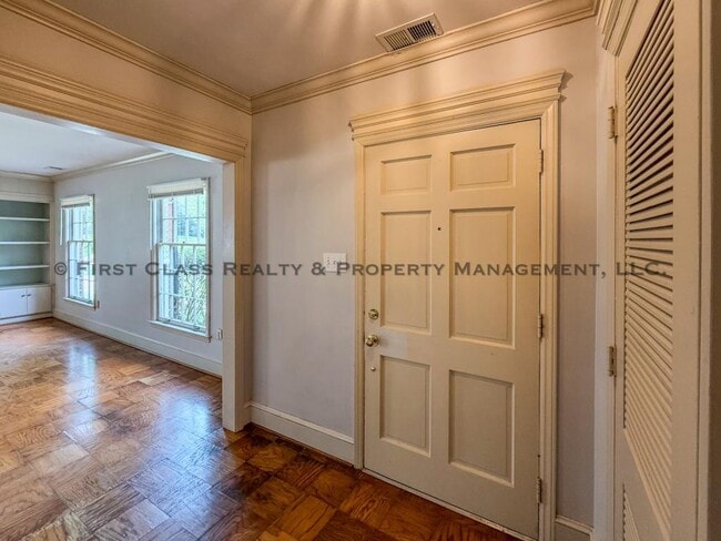 Building Photo - 500 Ashworth Rd