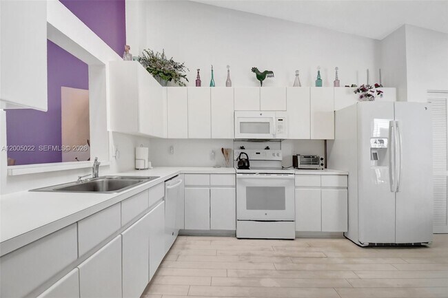Building Photo - 7713 Springwater Pl