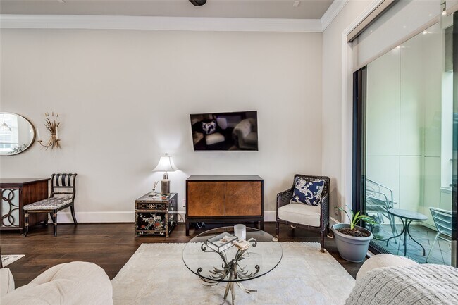 Building Photo - 6056 Kansas St