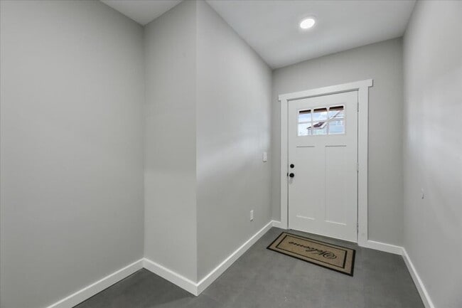 Building Photo - 143 Johnston Ave