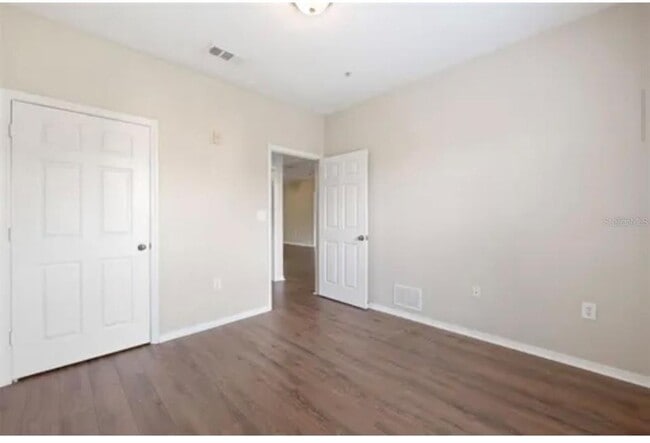 Building Photo - 10209 Courtney Palms Blvd