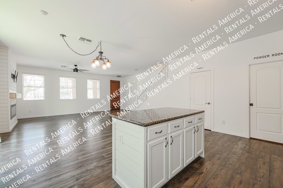 Building Photo - 2087 S Avocet St